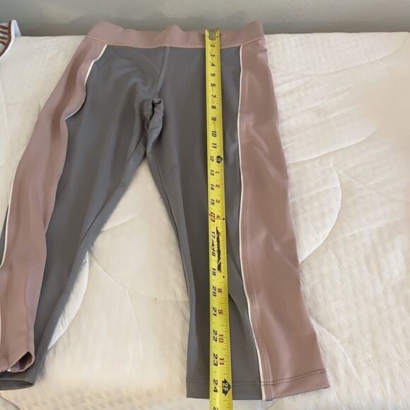 NWT Minkpink pale pink and gray crop leggings XS - Picture 9 of 12